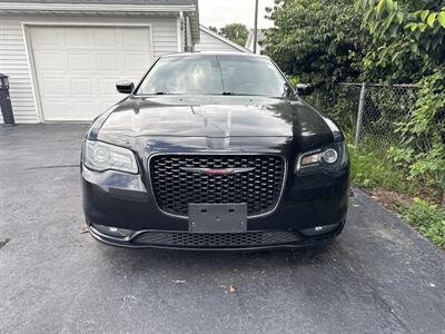2021 Chrysler 300 Series S V6 - Photo 2 - Millstadt, IL 62260