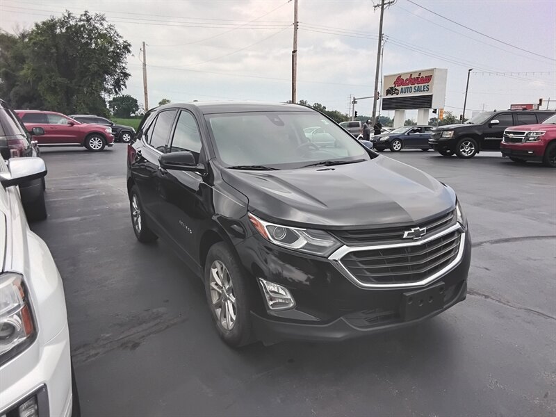 2020 Chevrolet Equinox LT - Photo 2 - Cahokia, IL 62206