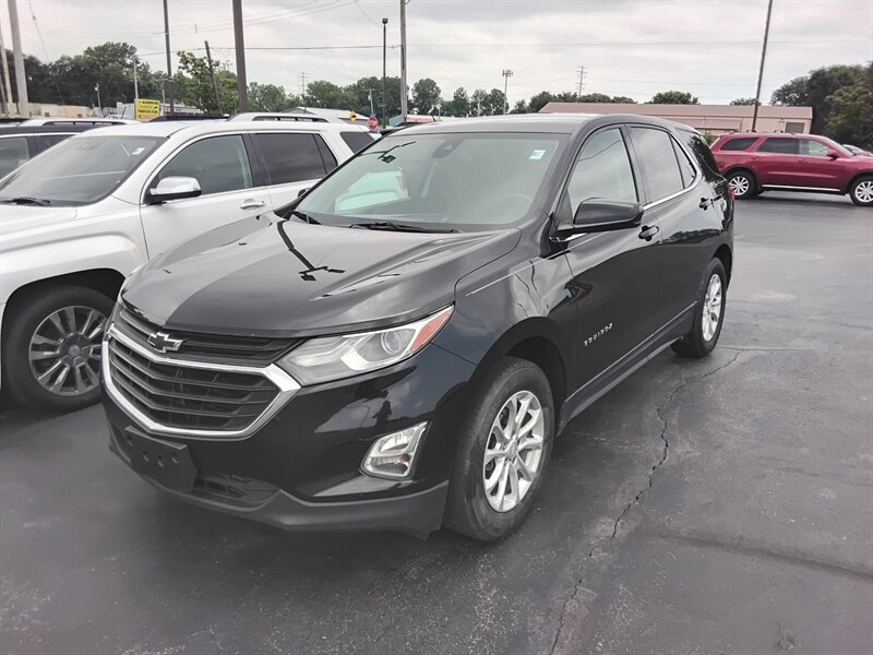 2020 Chevrolet Equinox LT   - Photo 1 - Cahokia, IL 62206