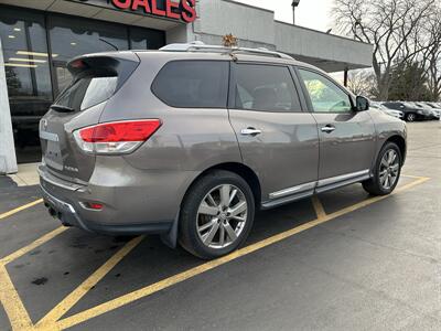 2013 Nissan Pathfinder S   - Photo 4 - Fairview Heights, IL 62208