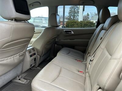 2013 Nissan Pathfinder S   - Photo 9 - Fairview Heights, IL 62208