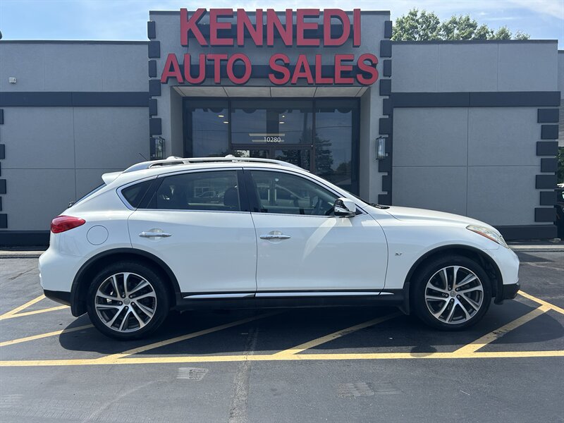 2016 INFINITI QX50   - Photo 1 - Fairview Heights, IL 62208
