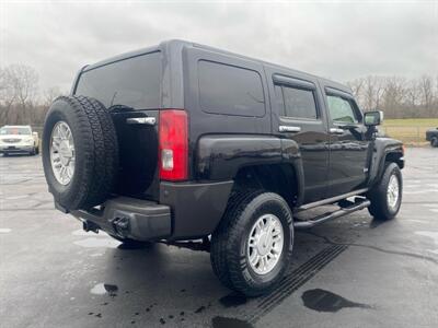 2010 Hummer H3   - Photo 5 - Cahokia, IL 62206