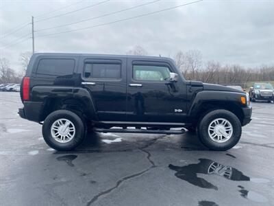 2010 Hummer H3   - Photo 4 - Cahokia, IL 62206