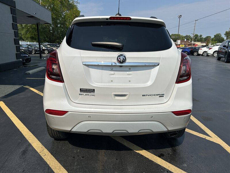 2018 Buick Encore Premium - Photo 6 - Fairview Heights, IL 62208