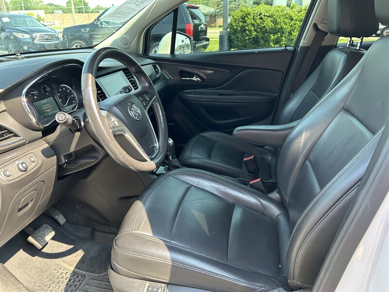 2018 Buick Encore Premium - Photo 7 - Fairview Heights, IL 62208