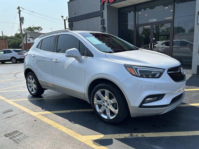 2018 Buick Encore Premium - Photo 2 - Fairview Heights, IL 62208