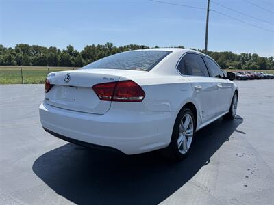 2015 Volkswagen Passat 2.0L TDI SE   - Photo 8 - Cahokia, IL 62206