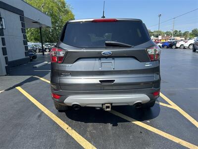 2017 Ford Escape SE - Photo 7 - Fairview Heights, IL 62208