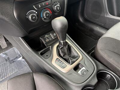 2014 Jeep Cherokee Sport   - Photo 14 - Cahokia, IL 62206