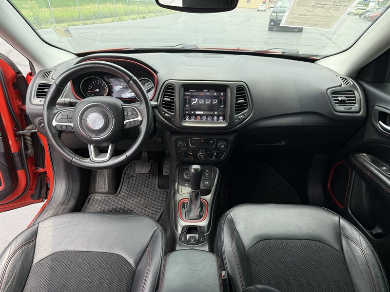 2017 Jeep Compass Trailhawk - Photo 11 - Cahokia, IL 62206