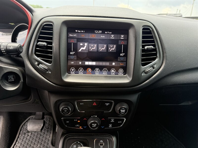 2017 Jeep Compass Trailhawk - Photo 13 - Cahokia, IL 62206