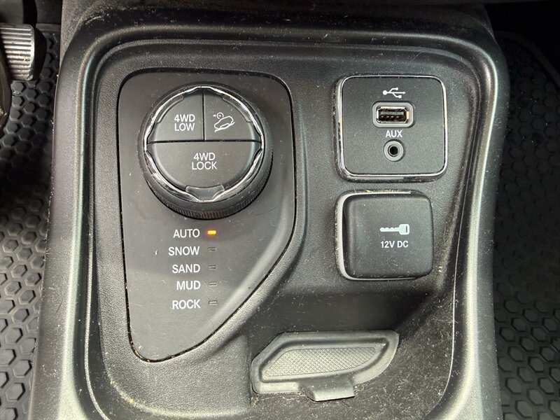 2017 Jeep Compass Trailhawk - Photo 16 - Cahokia, IL 62206