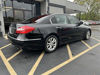 2012 Hyundai Genesis 3.8L V6 - Photo 4 - Fairview Heights, IL 62208