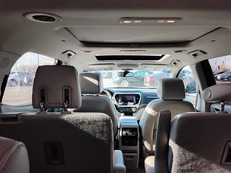 2019 GMC Acadia SLT-1 - Photo 10 - Cahokia, IL 62206