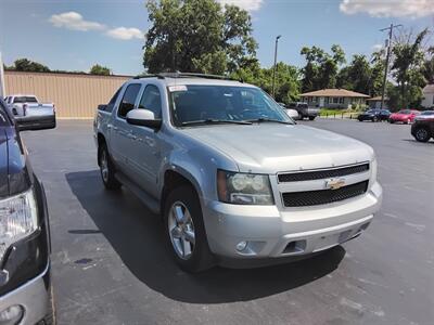 2011 Chevrolet Avalanche LT - Photo 4 - Cahokia, IL 62206
