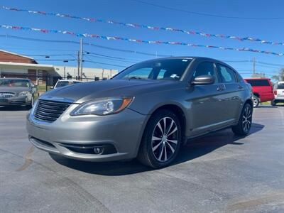 2012 Chrysler 200 S   - Photo 1 - Cahokia, IL 62206