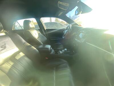 2019 Chrysler 300 Series S   - Photo 6 - Belleville, IL 62226