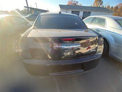 2019 Chrysler 300 Series S   - Photo 4 - Belleville, IL 62226