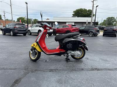 2023 Vespa primavera Mickey Mouse Edition   - Photo 5 - Millstadt, IL 62260