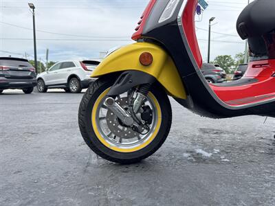 2023 Vespa primavera Mickey Mouse Edition   - Photo 13 - Millstadt, IL 62260