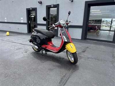 2023 Vespa primavera Mickey Mouse Edition
