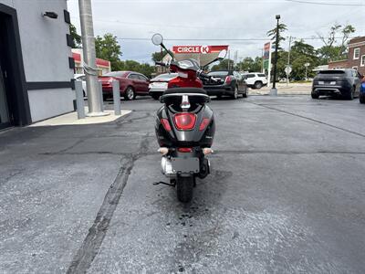2023 Vespa primavera Mickey Mouse Edition   - Photo 9 - Millstadt, IL 62260