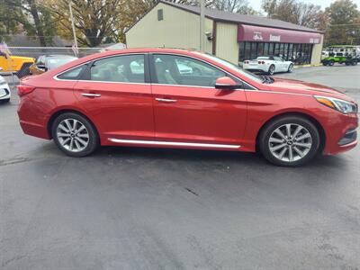 2017 Hyundai SONATA Limited   - Photo 4 - Freeburg, IL 62243