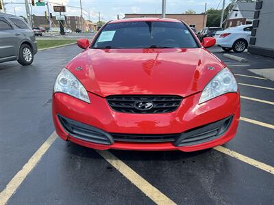 2011 Hyundai Genesis Coupe 2.0T   - Photo 6 - Fairview Heights, IL 62208