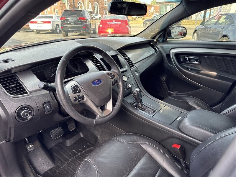 2016 Ford Taurus SEL - Photo 5 - Millstadt, IL 62260