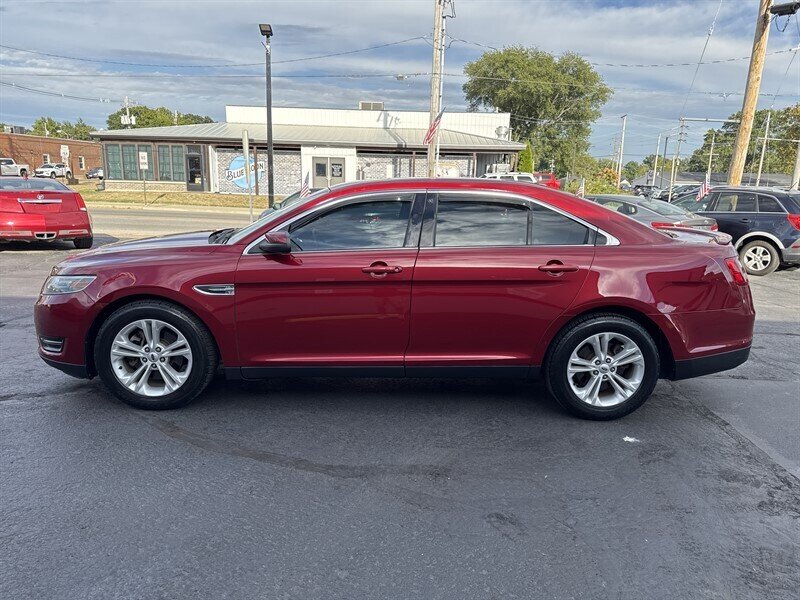 2016 Ford Taurus SEL - Photo 8 - Millstadt, IL 62260