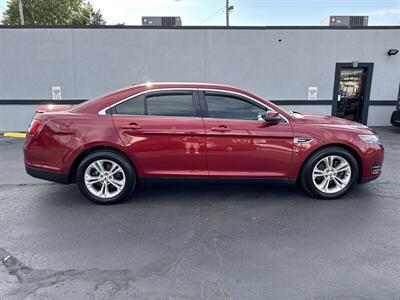 2016 Ford Taurus SEL - Photo 9 - Millstadt, IL 62260
