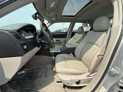 2007 Chrysler 300C   - Photo 9 - Cahokia, IL 62206