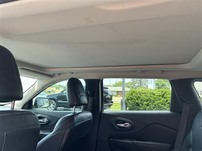 2015 Jeep Cherokee Limited   - Photo 9 - Fairview Heights, IL 62208