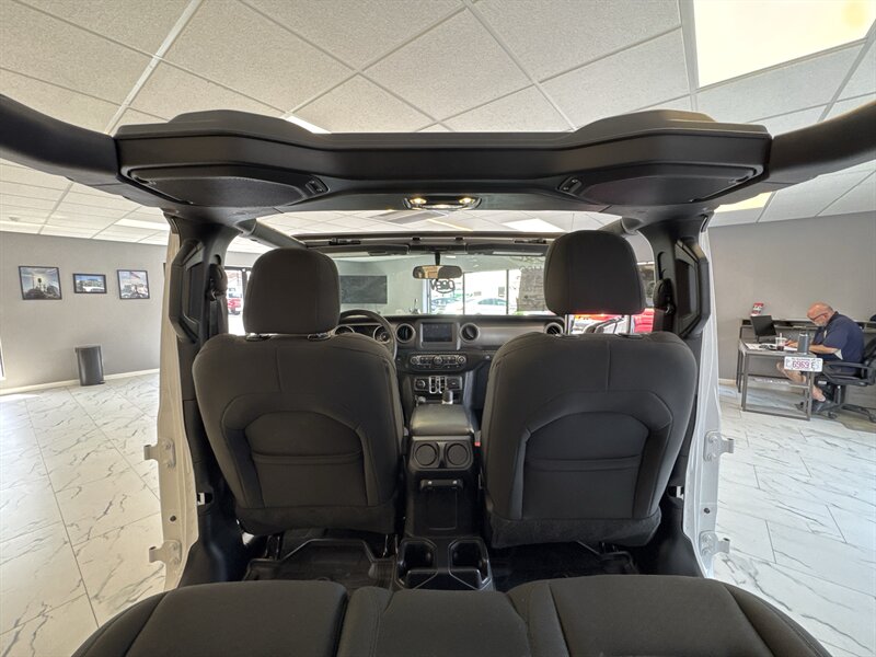 2020 Jeep Wrangler Willys Sport - Photo 11 - Millstadt, IL 62260