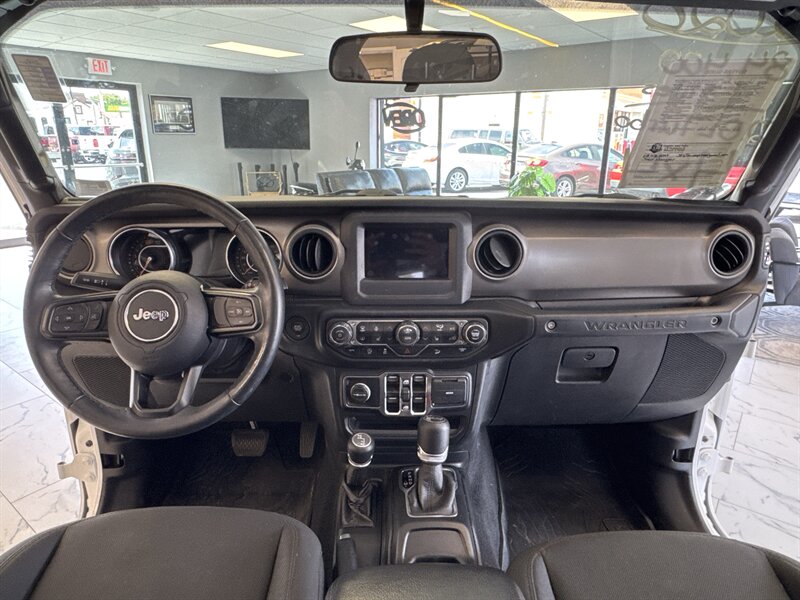 2020 Jeep Wrangler Willys Sport - Photo 9 - Millstadt, IL 62260