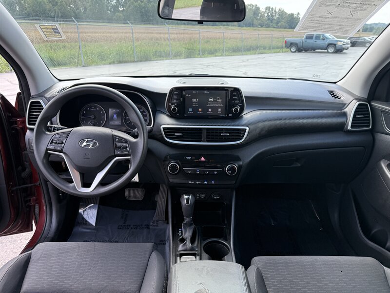 2020 Hyundai TUCSON SE - Photo 12 - Cahokia, IL 62206