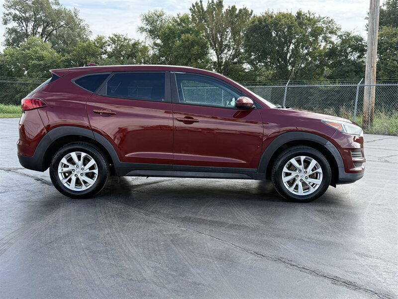 2020 Hyundai TUCSON SE - Photo 8 - Cahokia, IL 62206