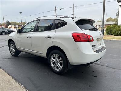 2015 Nissan Rogue Select S   - Photo 5 - Fairview Heights, IL 62208