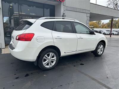 2015 Nissan Rogue Select S   - Photo 4 - Fairview Heights, IL 62208