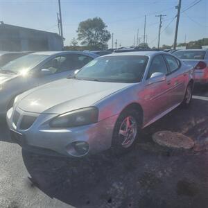 2004 Pontiac Grand Prix GT1   - Photo 2 - Belleville, IL 62223