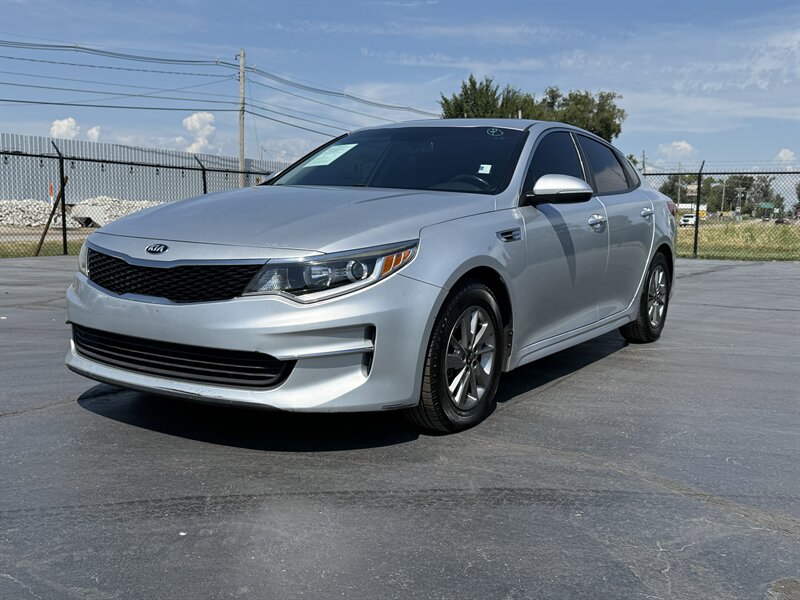 2016 Kia Optima LX Turbo   - Photo 1 - Cahokia, IL 62206