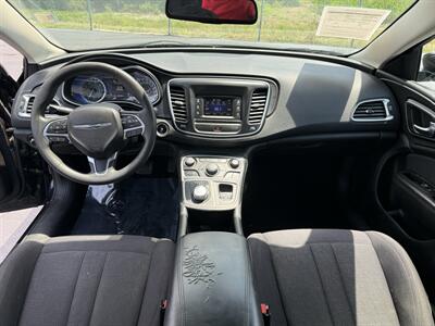 2015 Chrysler 200 Limited   - Photo 10 - Cahokia, IL 62206