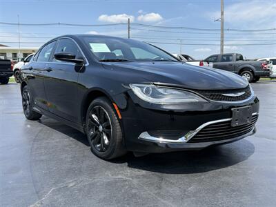 2015 Chrysler 200 Limited   - Photo 5 - Cahokia, IL 62206