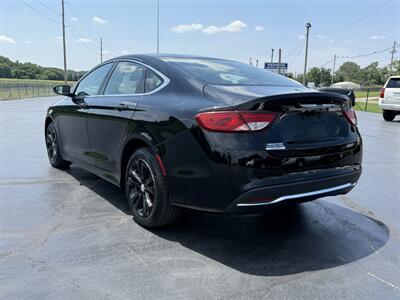 2015 Chrysler 200 Limited   - Photo 4 - Cahokia, IL 62206