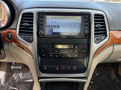 2011 Jeep Grand Cherokee Overland   - Photo 16 - Cahokia, IL 62206