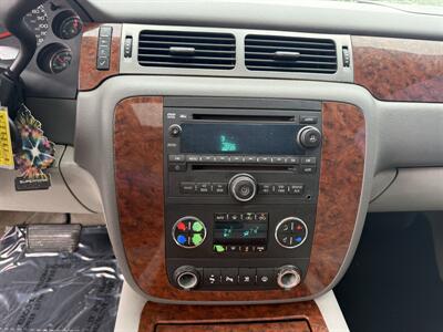 2008 Chevrolet Avalanche LTZ   - Photo 13 - Cahokia, IL 62206