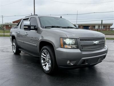 2008 Chevrolet Avalanche LTZ   - Photo 3 - Cahokia, IL 62206