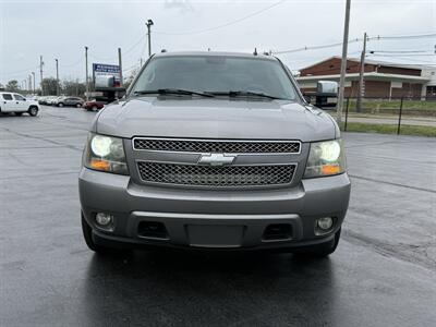 2008 Chevrolet Avalanche LTZ   - Photo 2 - Cahokia, IL 62206