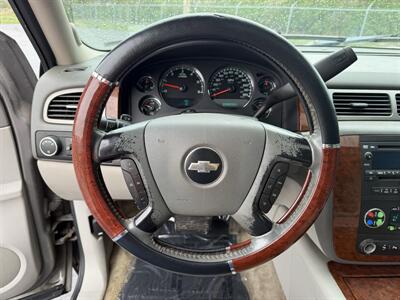 2008 Chevrolet Avalanche LTZ   - Photo 12 - Cahokia, IL 62206